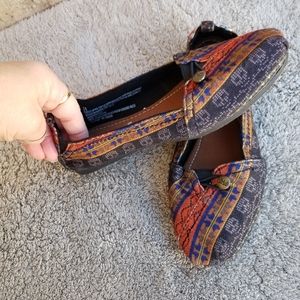 Maj Pole Slip On  Ballet Flats Black Gold Orange Tribal Skull Shoes (Womens 5/6)